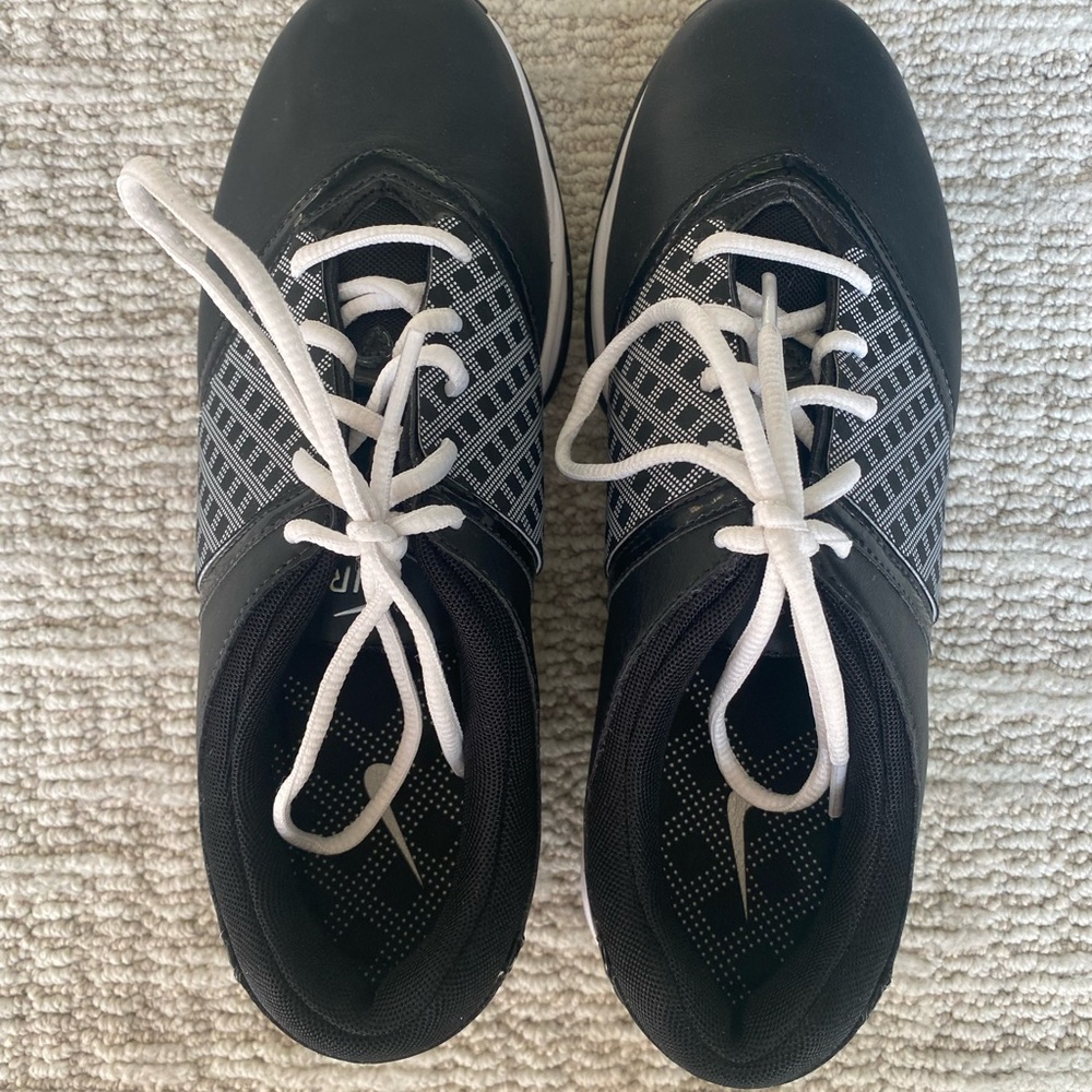 Nike Air, Black and White Women’s  Golf Shoe.